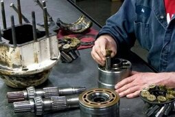 Замена гидрошлангов на New Holland B110B и Правильный выбор и монтаж